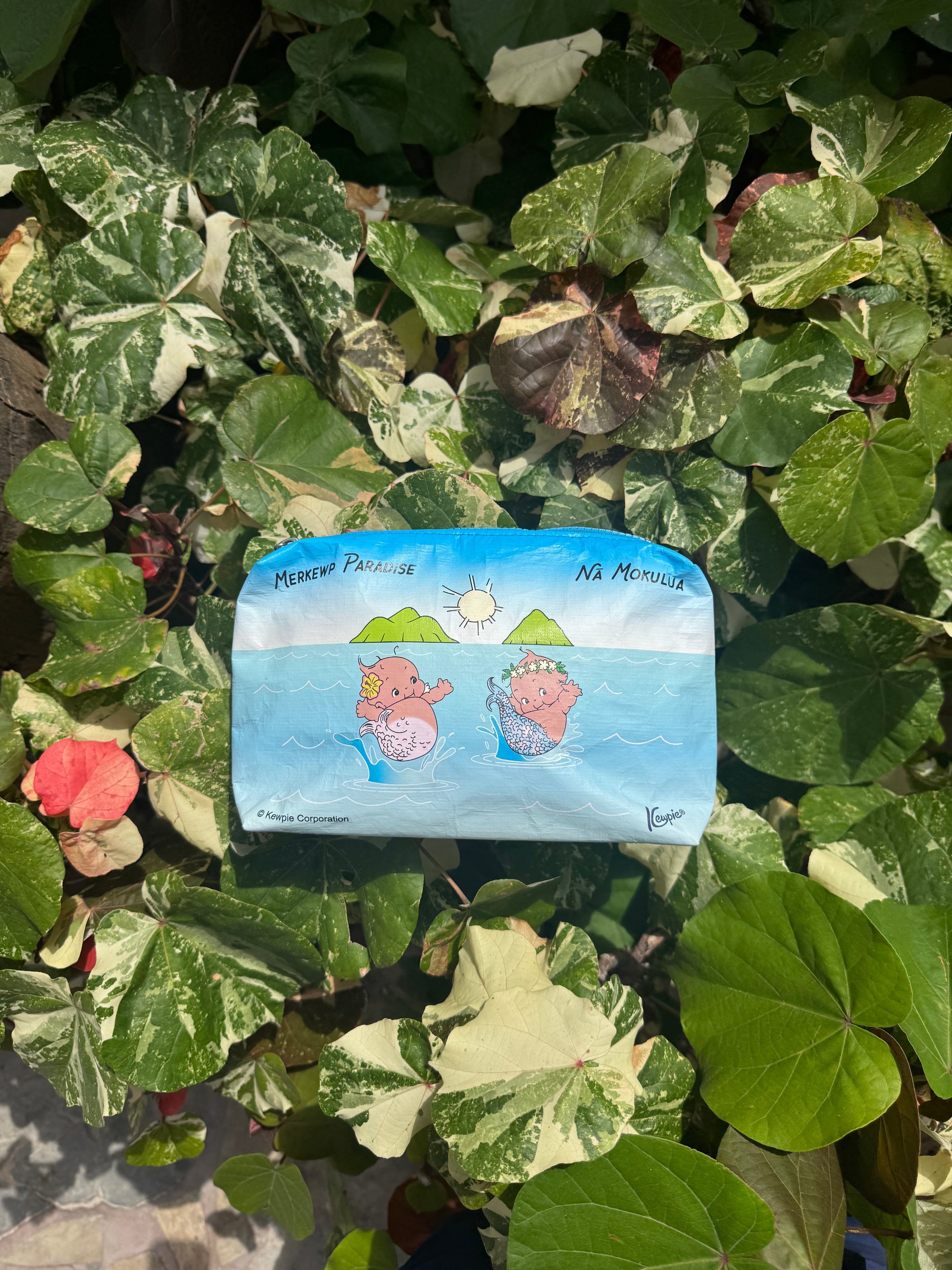 Aloha Kewpie Merkewp Paradise Tyvek Pouch