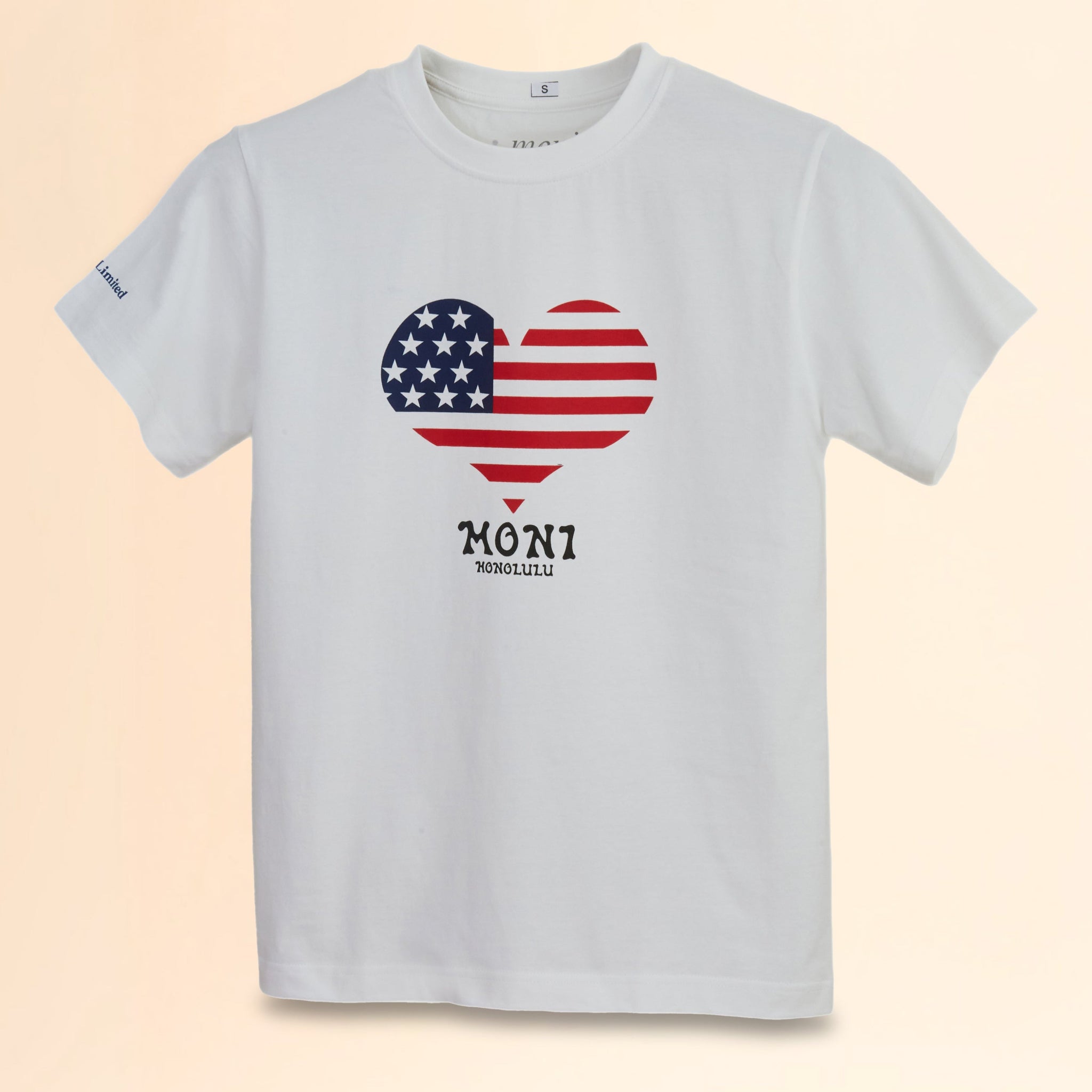 Moni「Heart Flag」ユニセックスTシャツ（大人用）